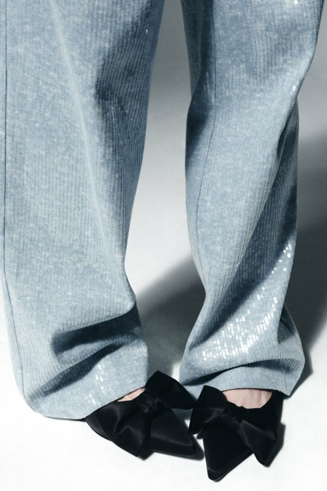 Брюки с пайетками и эффектом денима Lime 6 599 руб.