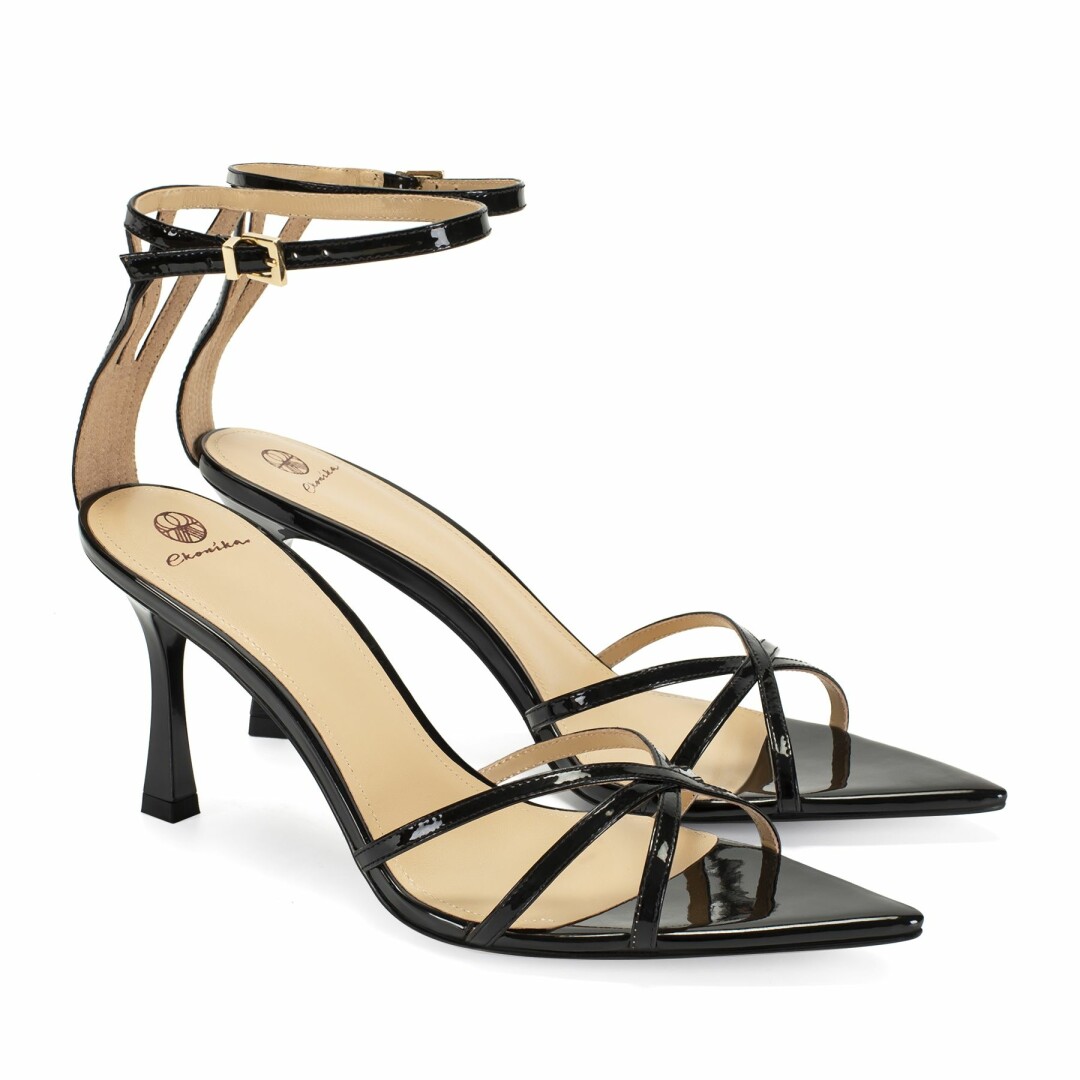 Босоножки EKONIKA 13 990 руб.