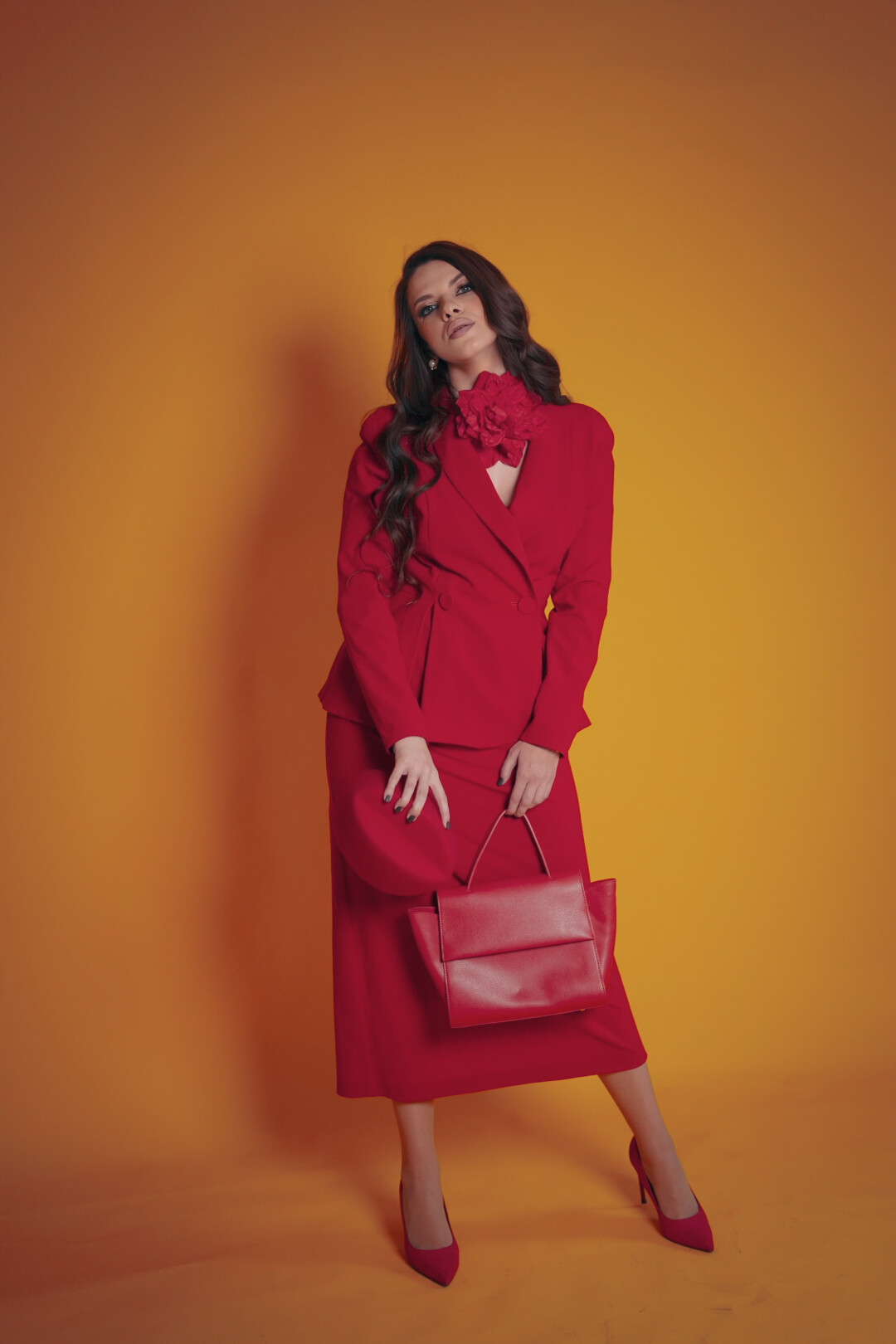 Костюм из итальянской шерсти сшит по индивидуальному заказу, цветок и пилотка Love hats