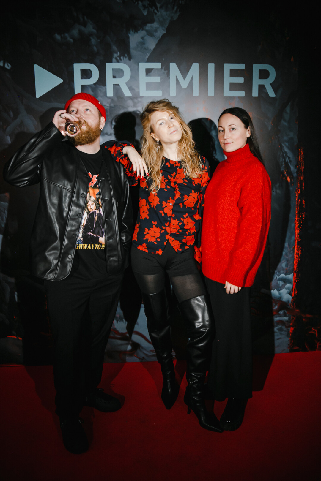 Интернетте бакамен жыныстық қатынас