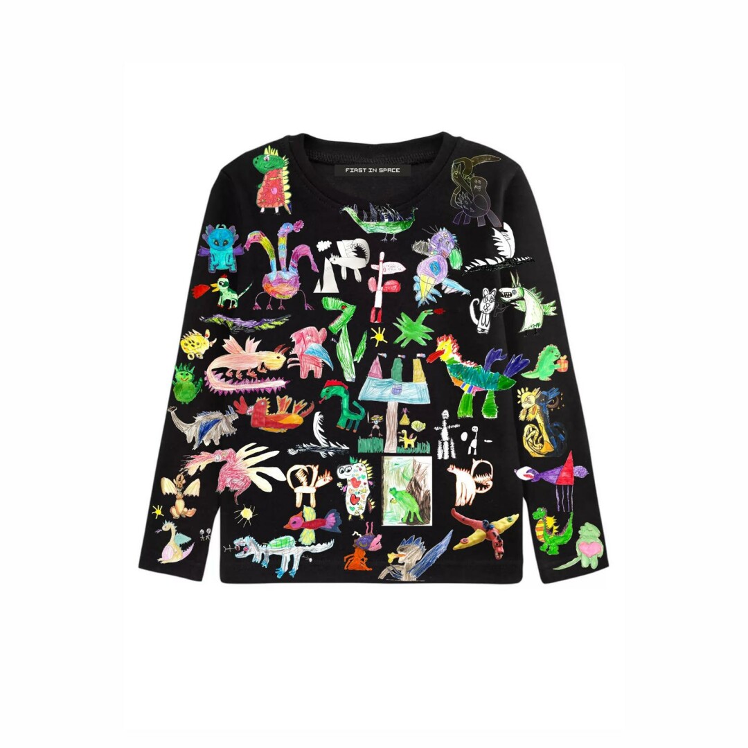 Джемпер с драконами First in Space, 3 840 руб.