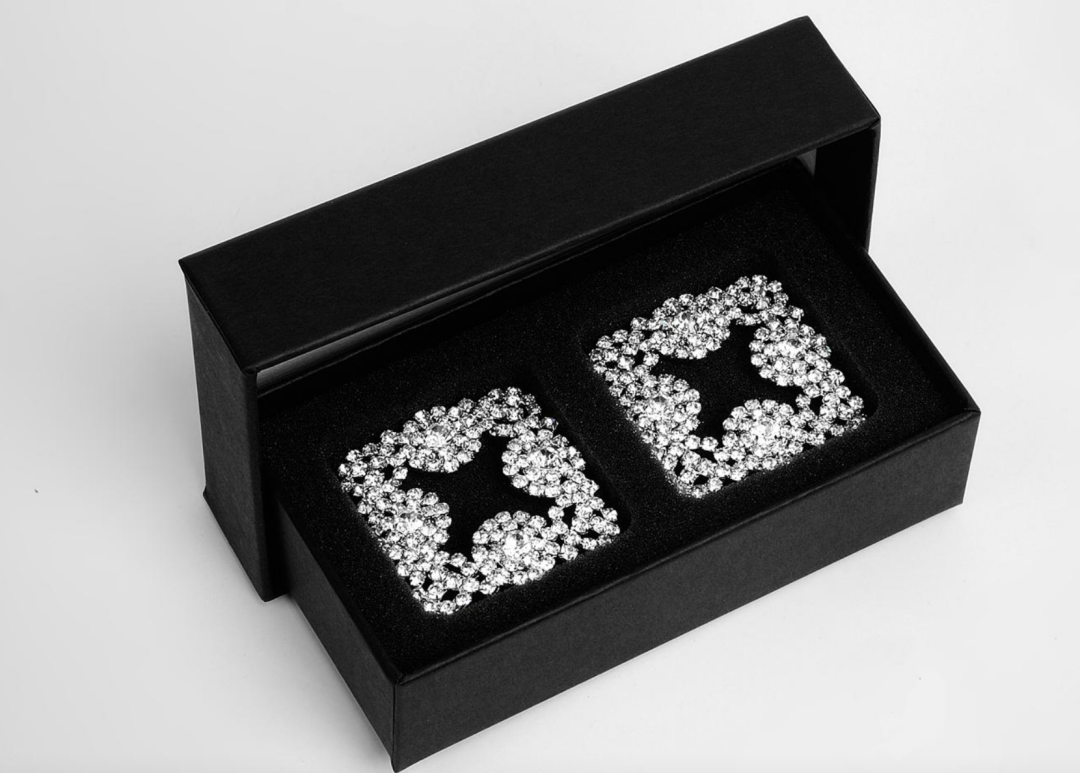 Клипсы для обуви, 5 600 руб.