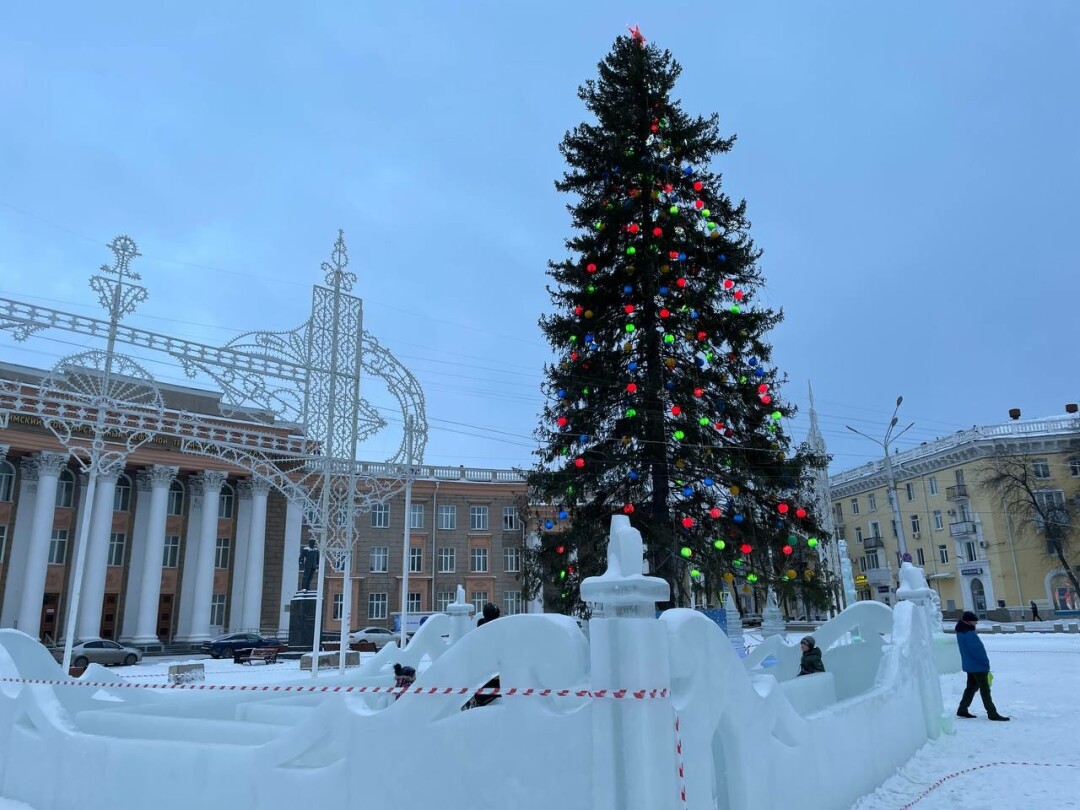 Праздник к нам приходит: ледовые городки и елки Уфы в этом году | Sobaka.ru