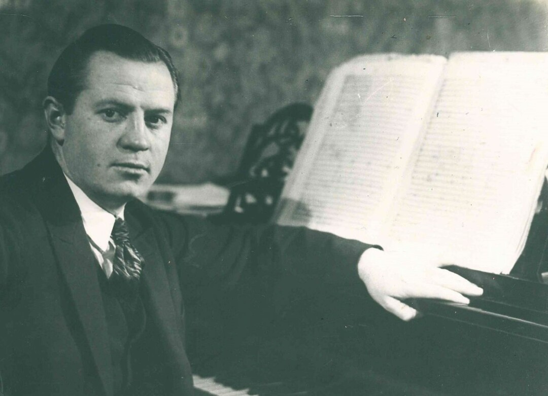 Гавриил Попов