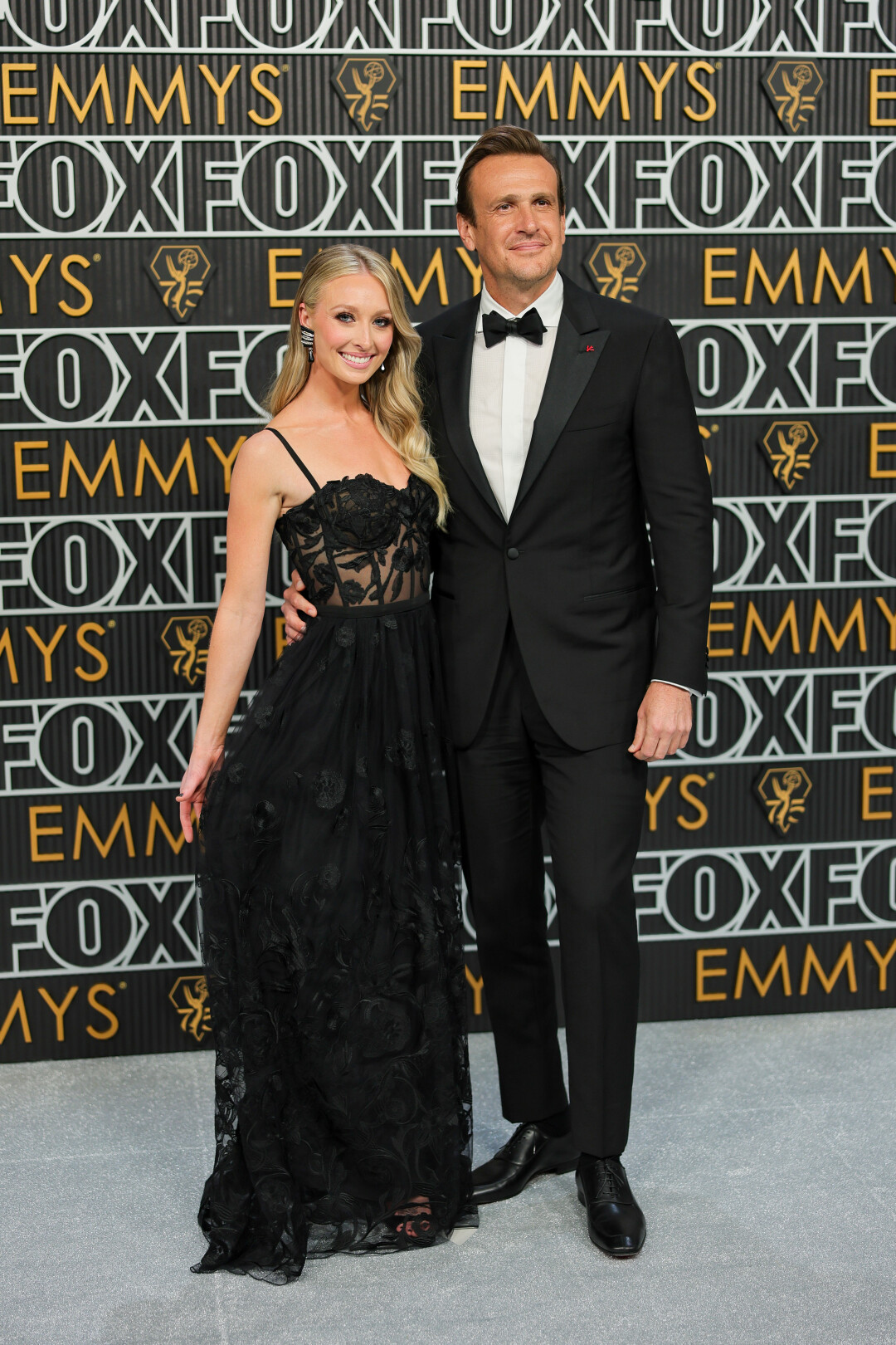 Джейсон Сигел и Кайла Радомски