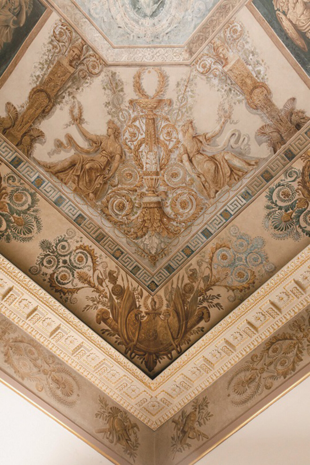 Роспись Джованни Батисты Скотти в здании бывшего Мастерового двора после реставрации