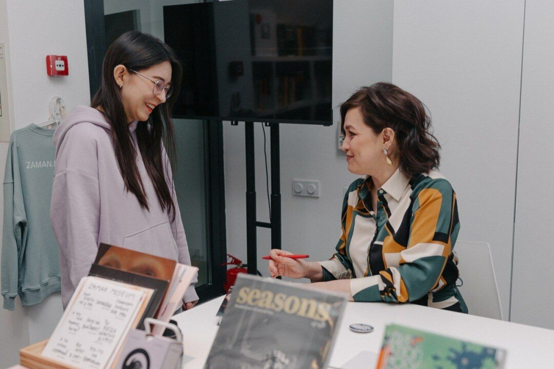 25 января 2024 в книжном магазине Zaman Bookstore Асия Арсланова представила свой дебютный роман «Аул»