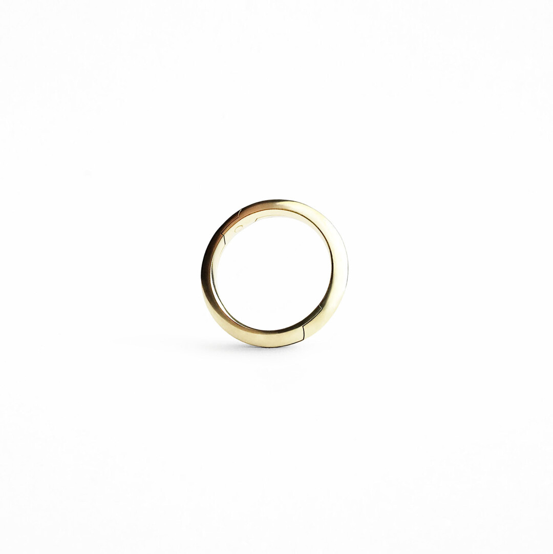 В кольцо-трансформер «Ножницы» из коллекции Anima «Тайный сад» можно спрятать гравировку или драгоценный камень