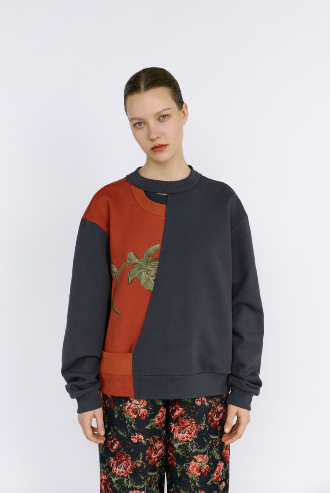 Свитшот Ola Ola, 17 200 руб.