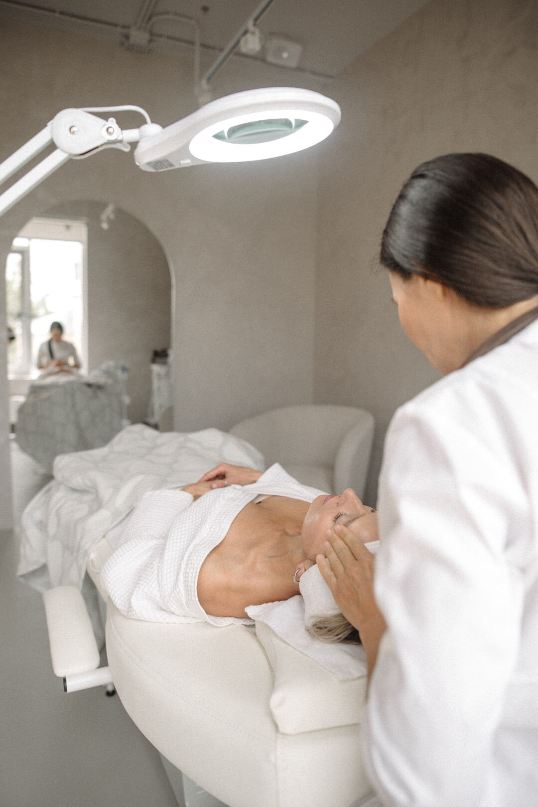 Процедура нитевого лифтинга