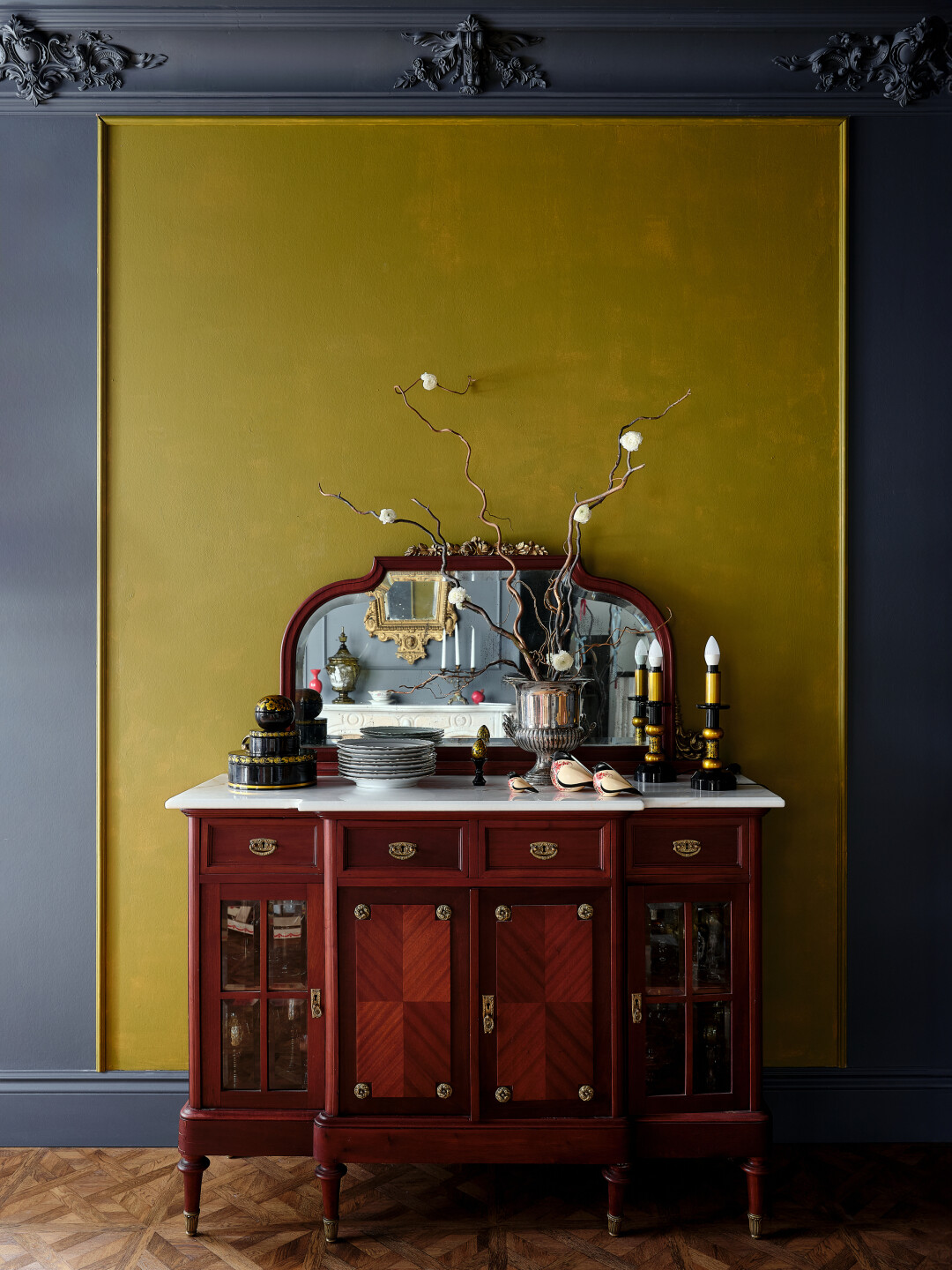 Шкатулки, снегири, лампы АО «Хохломская роспись»