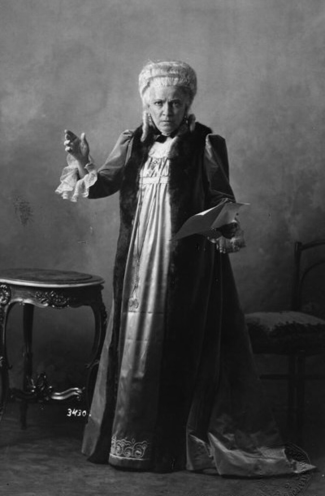 Мария Савина в образе княжны Плавутиной-Плавунцовой