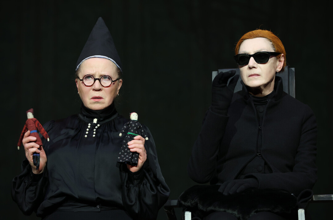 Ируте Венгалите — Мина, Марина Игнатова — княжна Плавутина-Плавунцова. Спектакль «Холопы» в БДТ