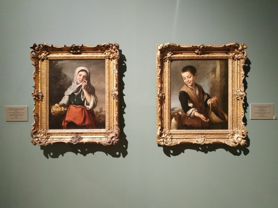 «Девочка с корзиной фруктов» и «Мальчик с собакой» Мурильо