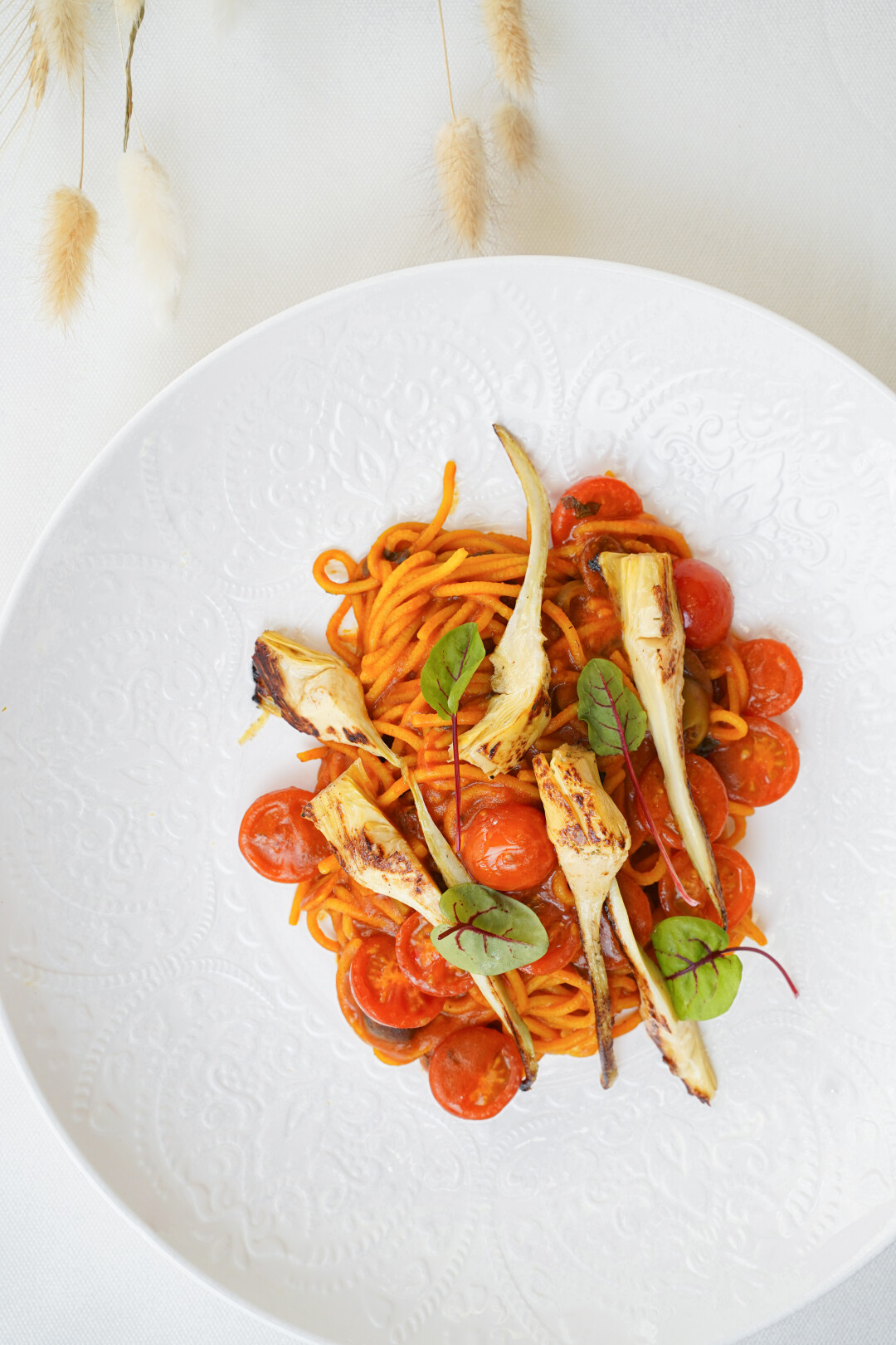 Паста с томатами черри и артишоками в «Гедонисте»