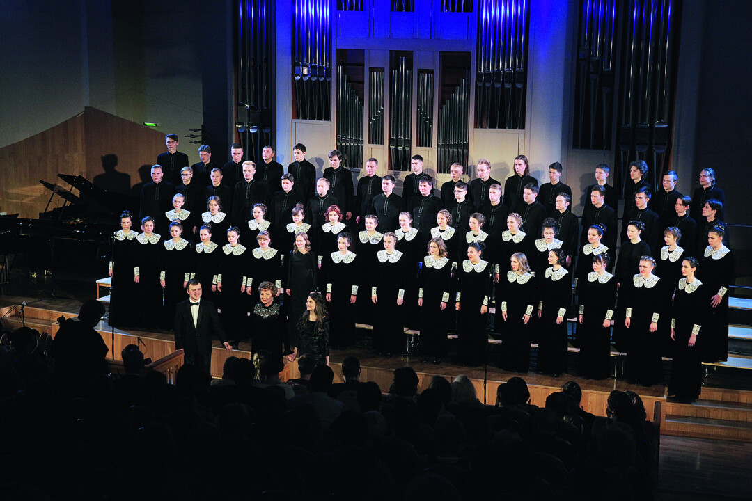 Лариса Петрова воспитала не одно поколение талантливых музыкантов-исполнителей и педагогов. Многие из них работают в учебных заведениях и творческих