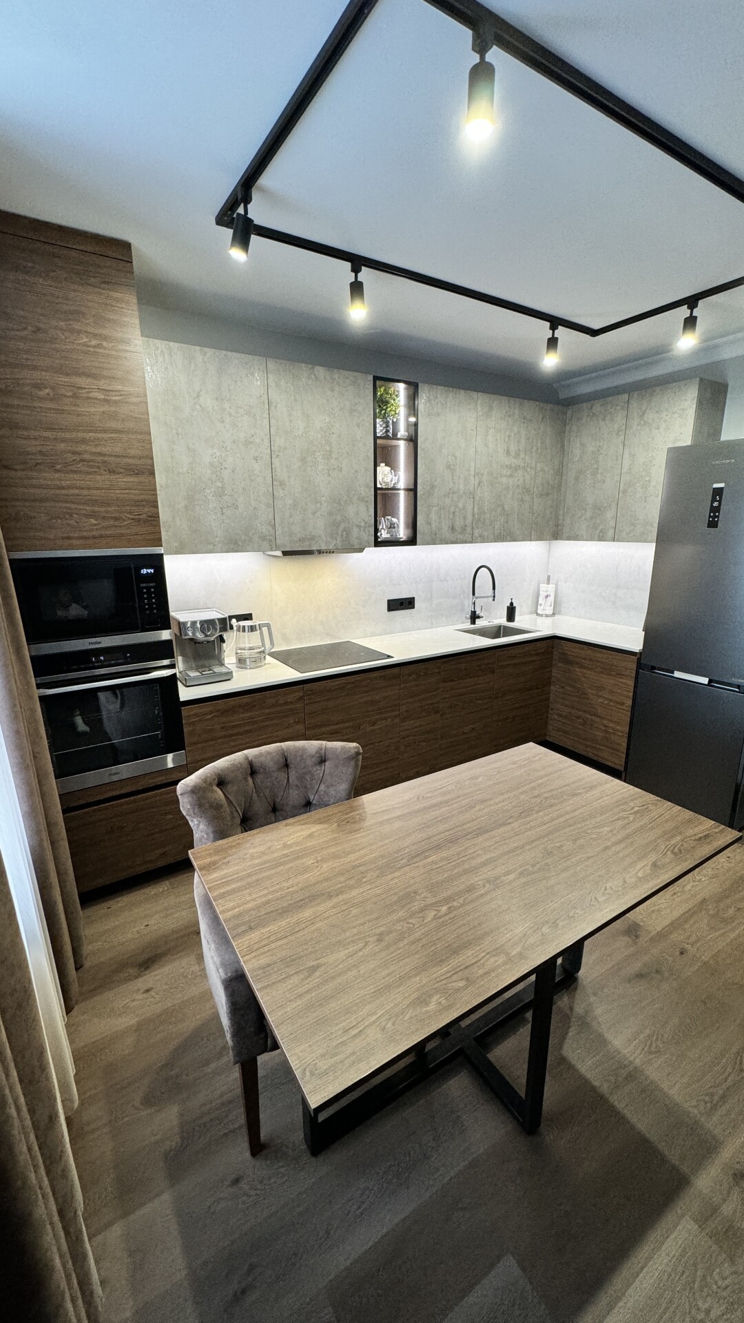 Фабрика изготавливает кухни на заказ