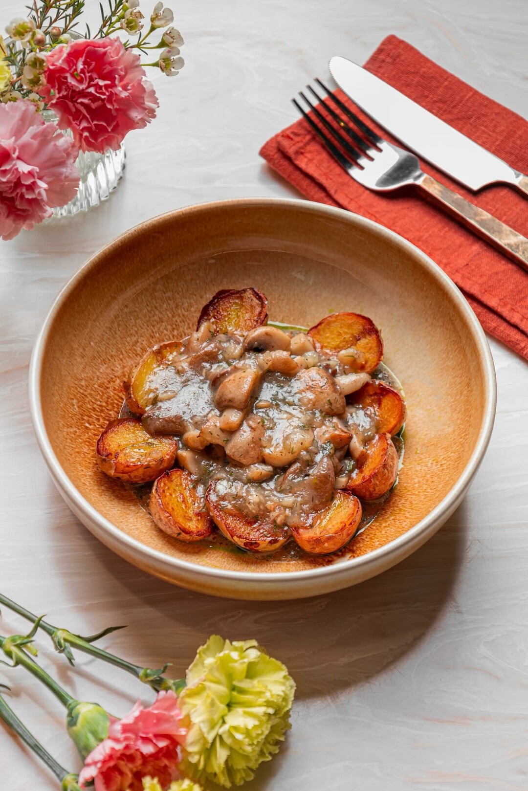 Картофель с грибным киселем в «Деликатесе»