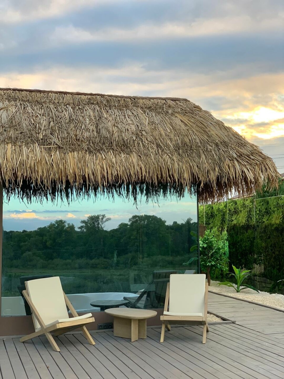 Бунгало со стеклянными стенами