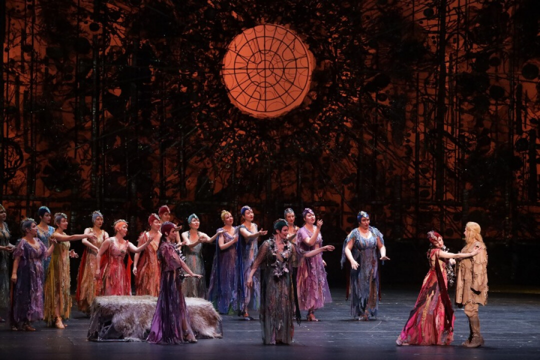 Сцена из спектакля