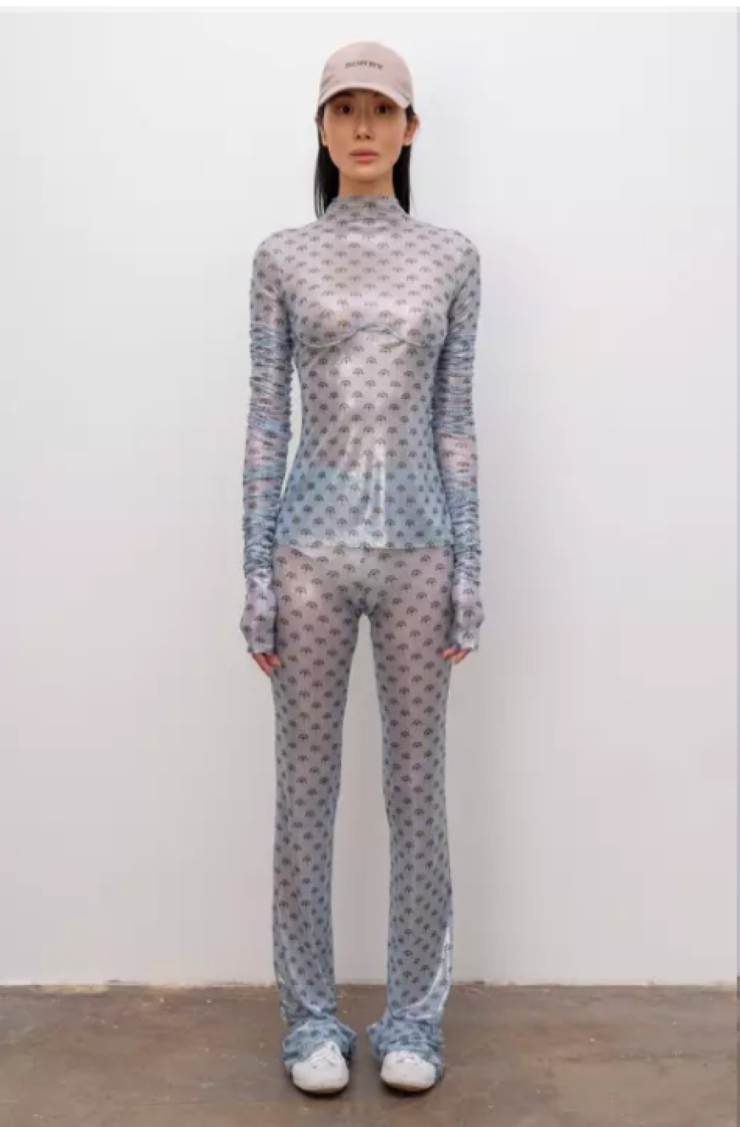 Брюки с принтом курай От 10.000 рублей