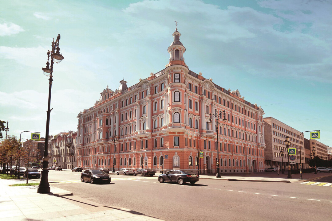 Клубный дом «Три Грации» в бывшем доходном доме Карла Шрейбера у Таврического сада