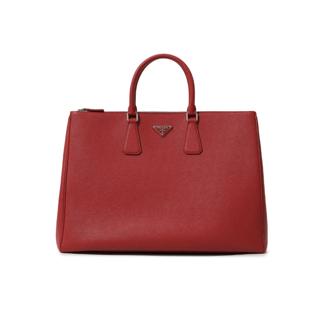 Prada, ДЛТ, 460 000 руб.