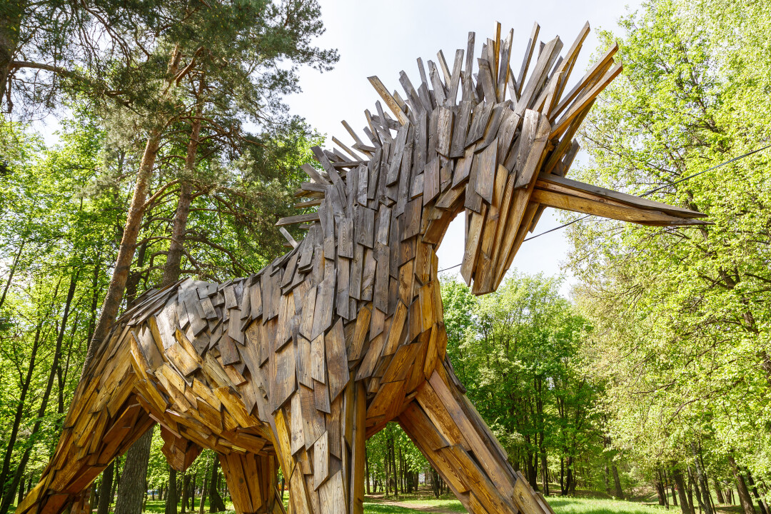 Единорог венгерского скульптора Габора Соеке