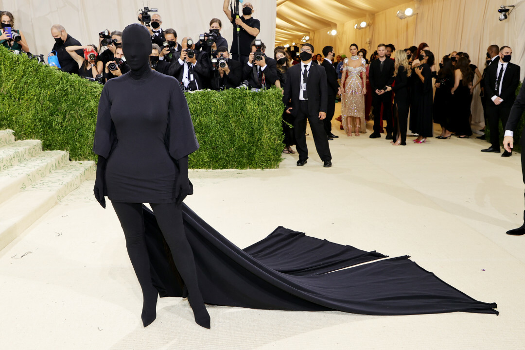 Ким Кардашьян в Balenciaga, 2021