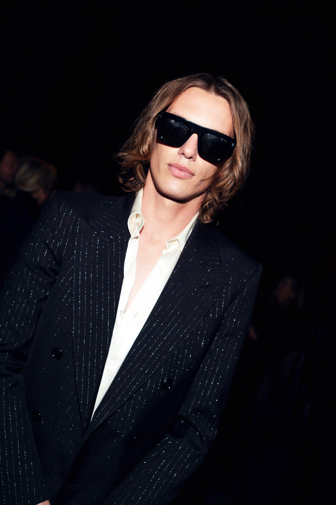 Актер Джейми Кэмпбелл Бауэр на показе Tom Ford