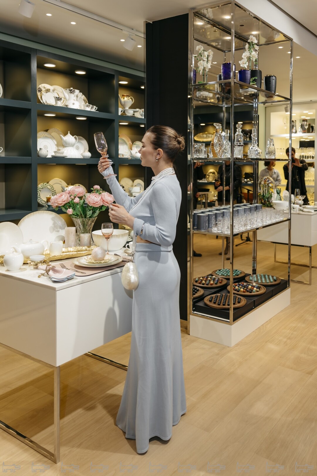 Лена Голова