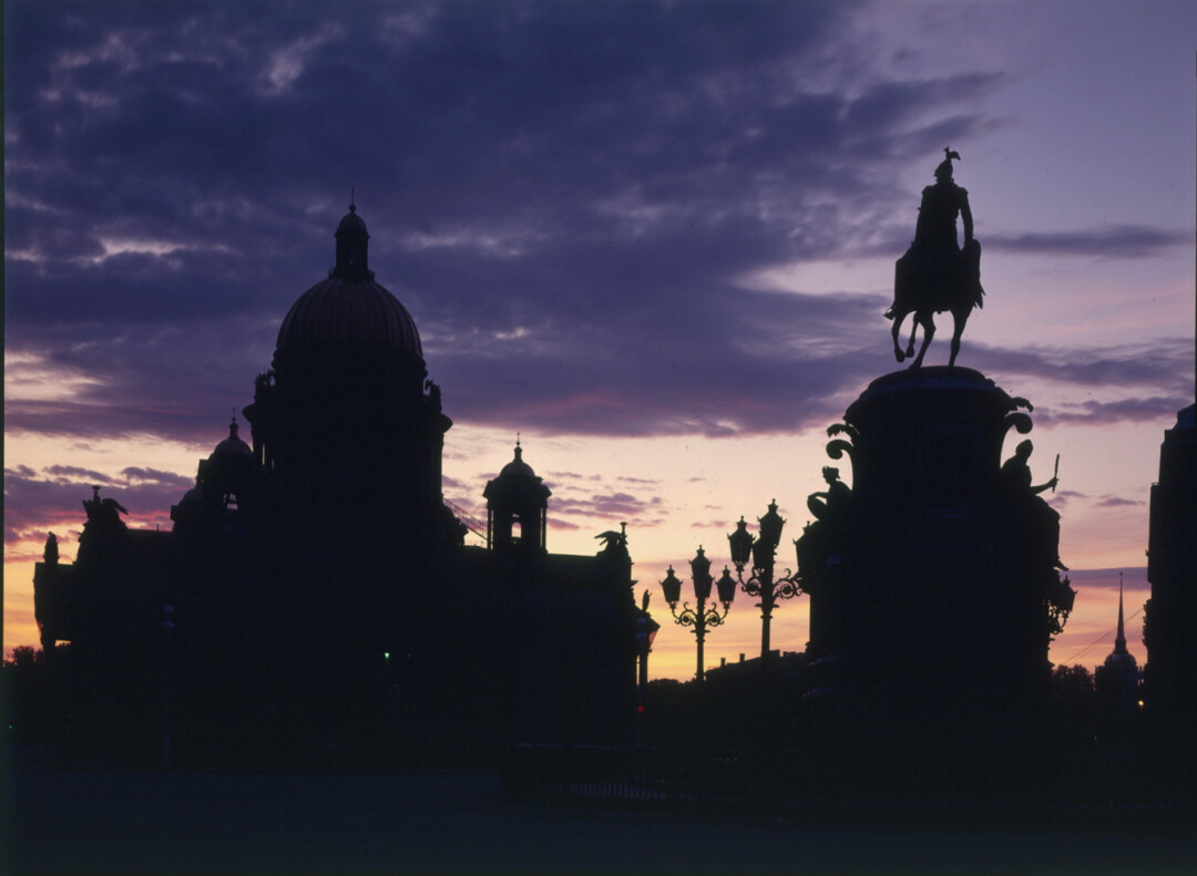 «Вид на Исаакиевский собор и памятник Николаю I», 1990-е года