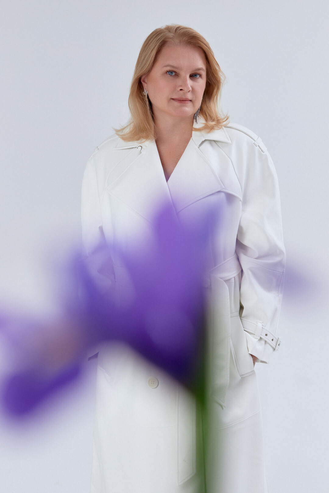 На Инге: тренч GLVR, брюки Emka, туфли Ekonika