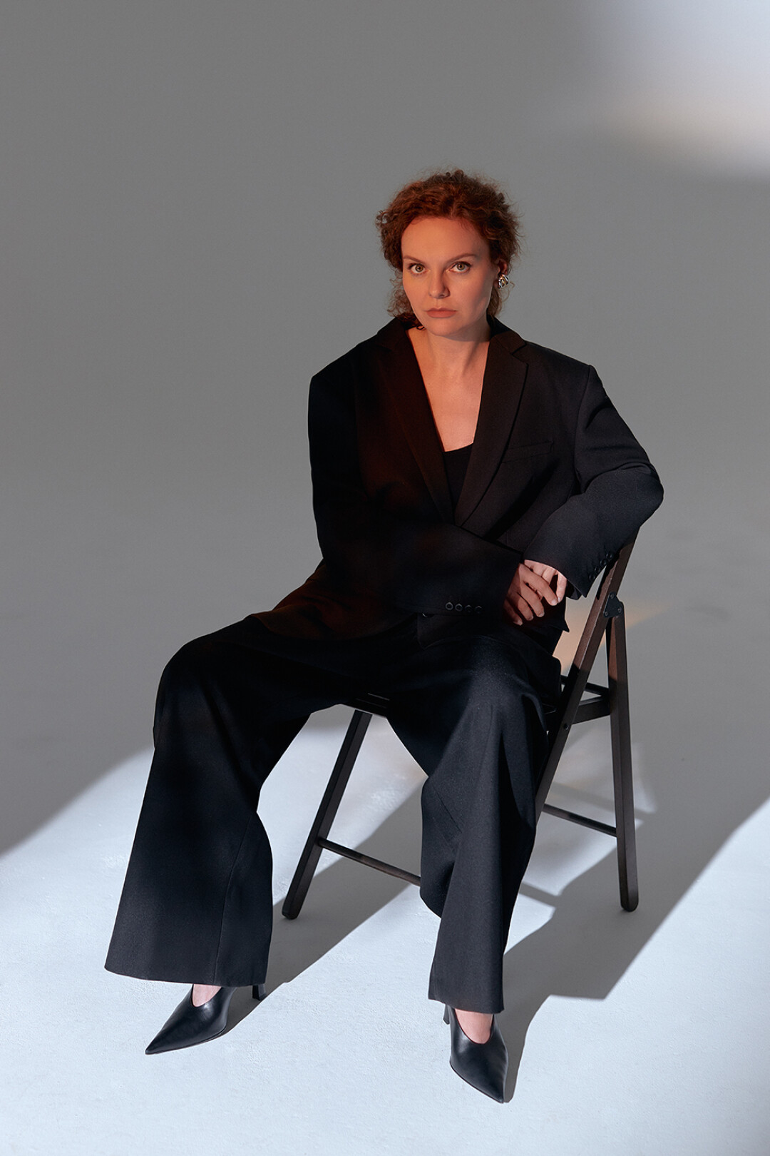 На Елене: костюм Studio 29, кафф Aloud (Poison Drop)