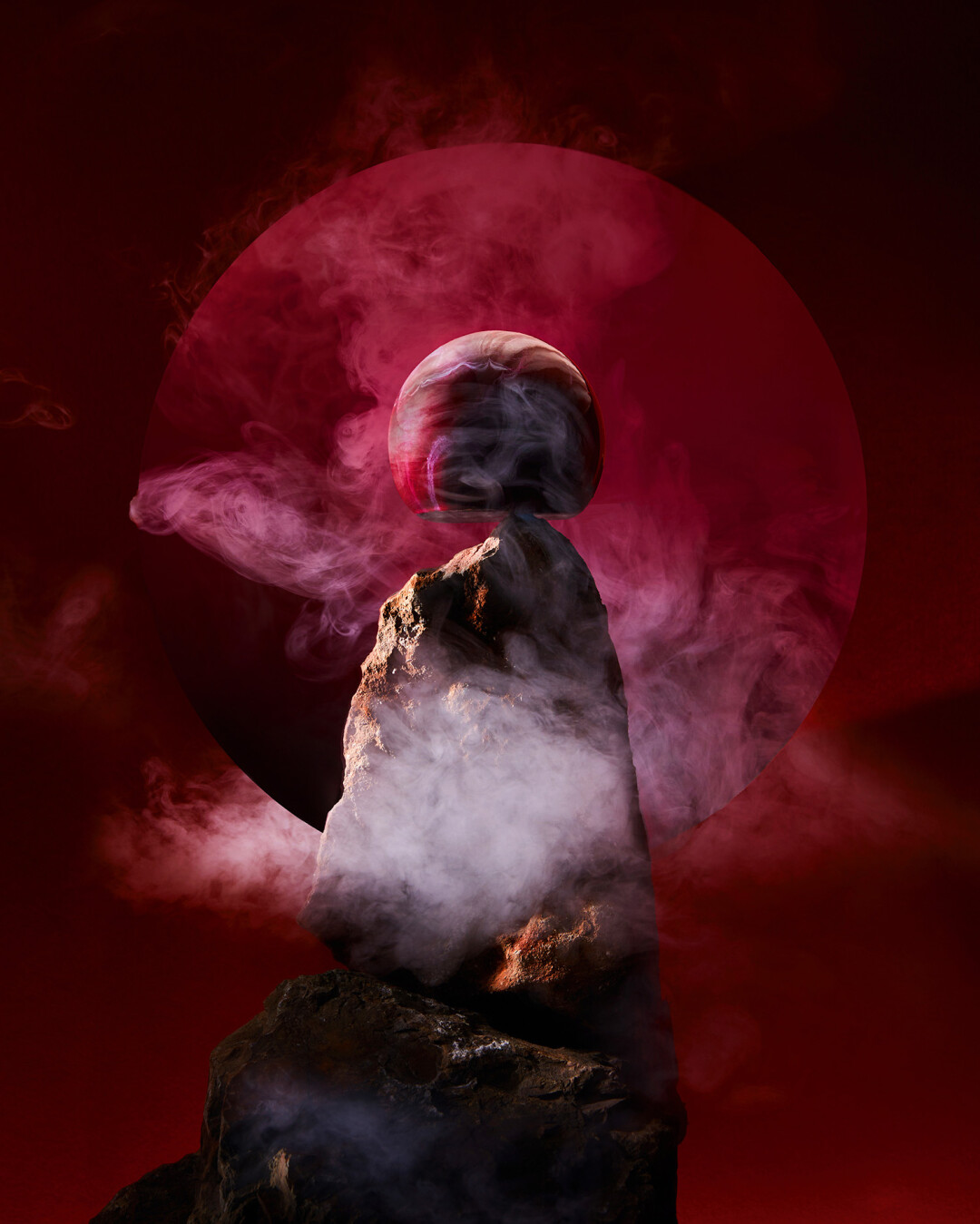 «Кварц» в десерт-баре Minerals из миндального бисквита с компоте из вишни