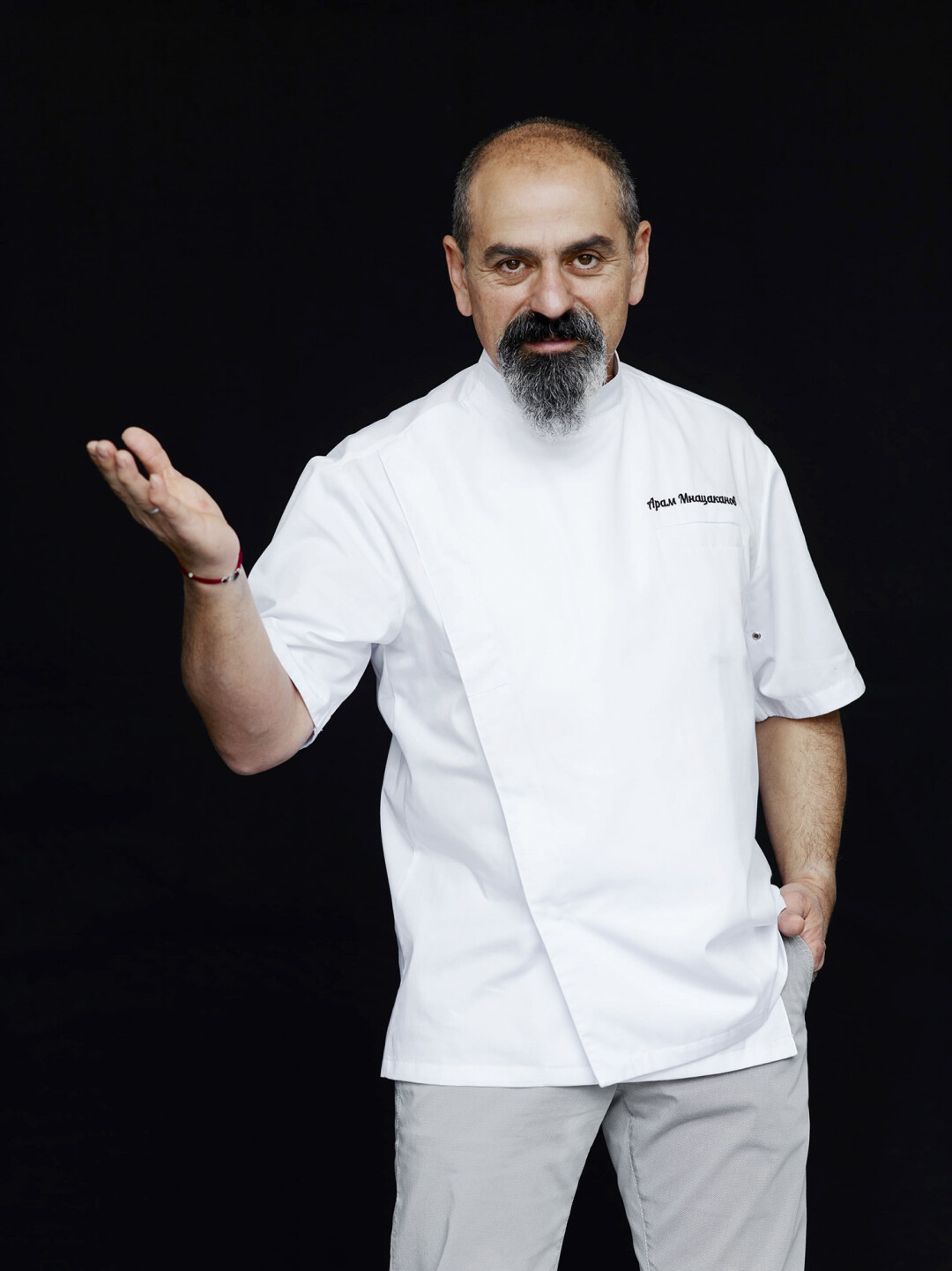 Арам Мнацаканов. Арам Мнацаканов