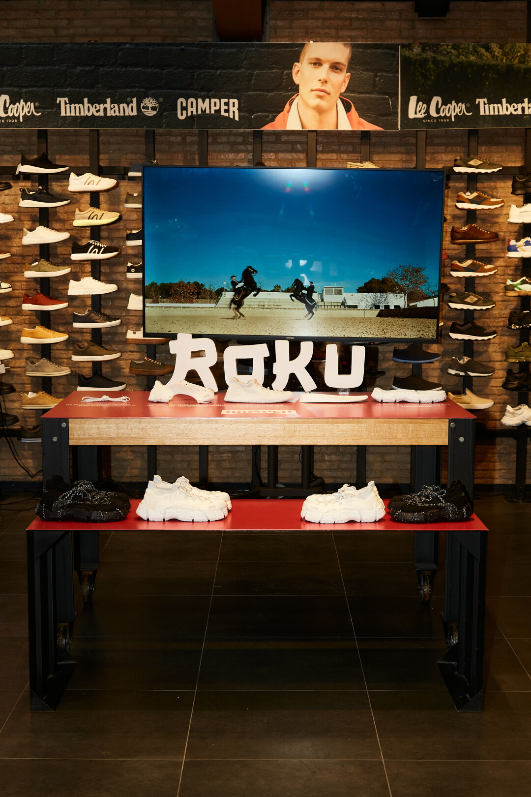 Кроссовки ROKU от Camper