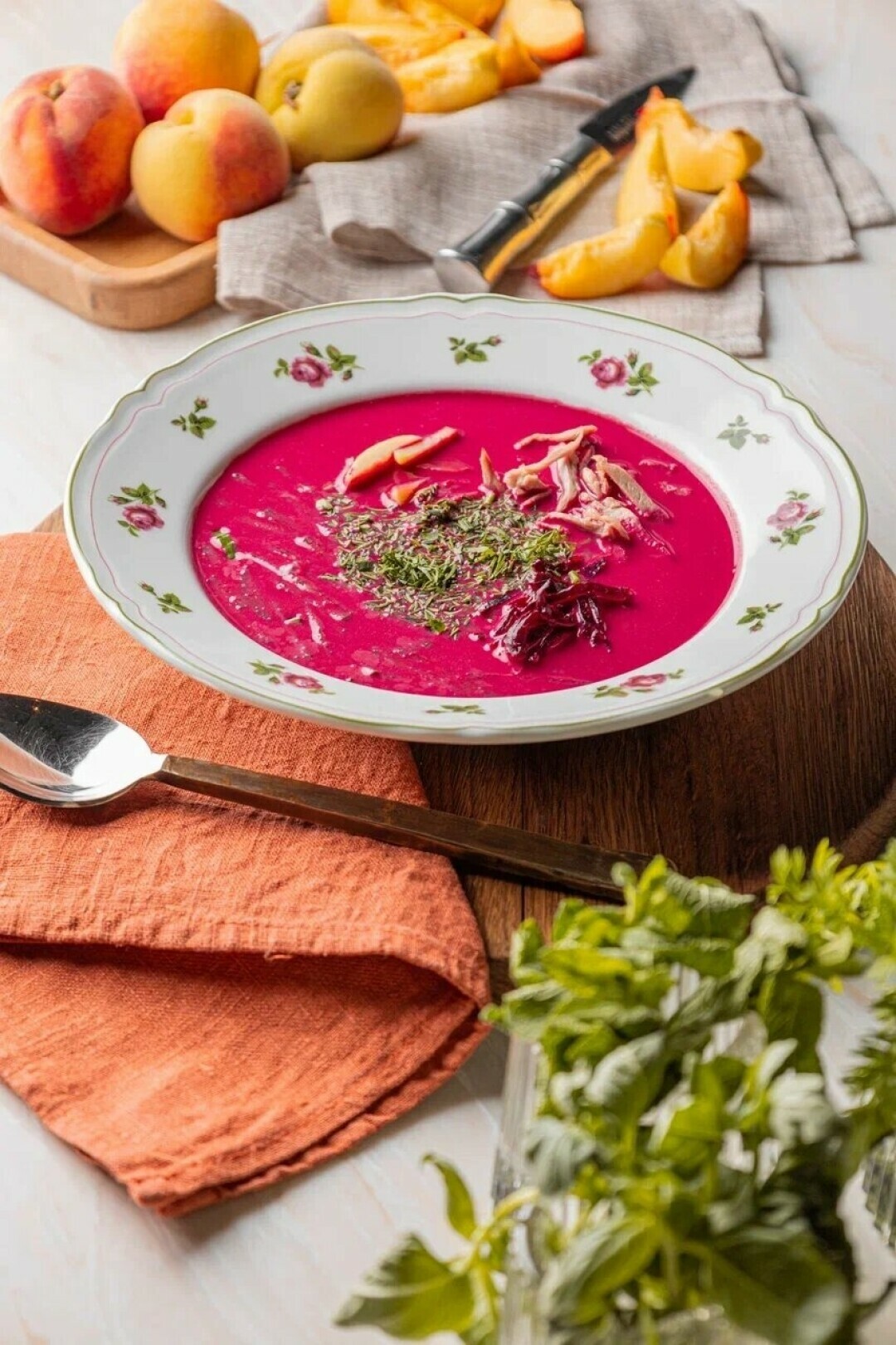 Свекольник с разварной уткой в «Деликатесе»