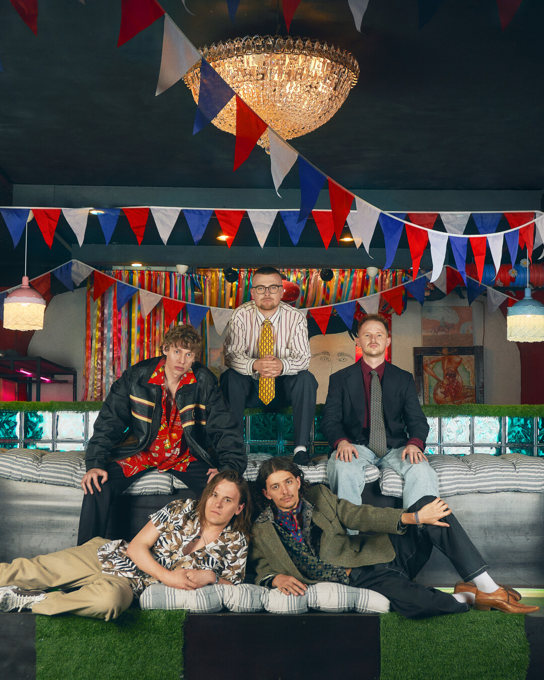 Станция Метро «Горьковская» На фото: Даня Никитин, Макс Буяков, Антон Бардин, Александр Красов, Илья Шутихин