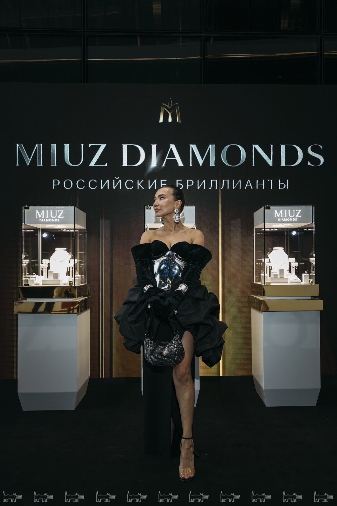 Лена Голова