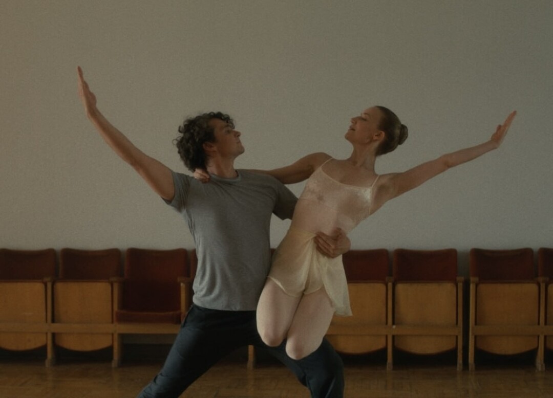 Кадр из фильма «Она танцует»