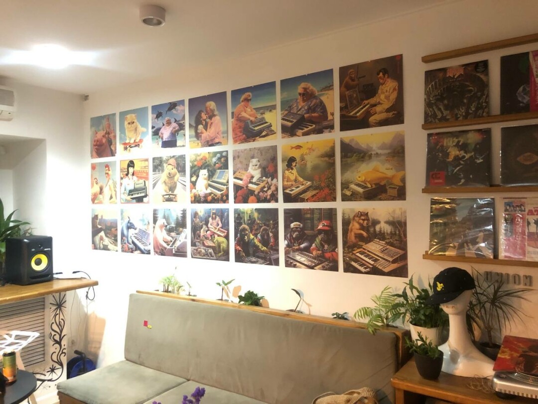 Выставка Ai Da Pasha в Union Coffee