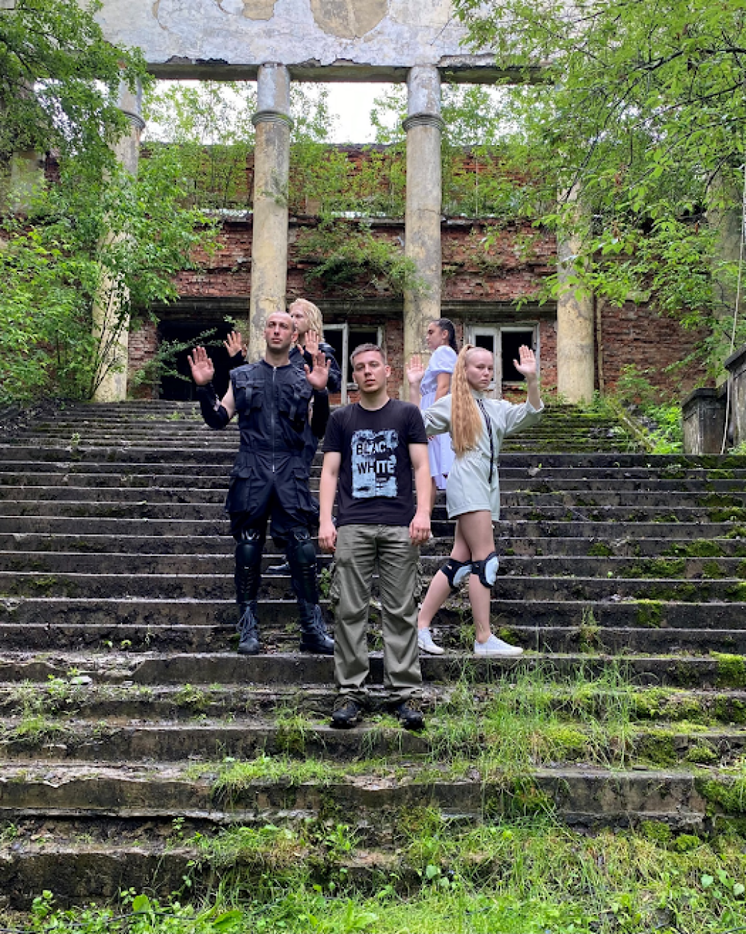 Спектакль «Подруга из мертвого города»