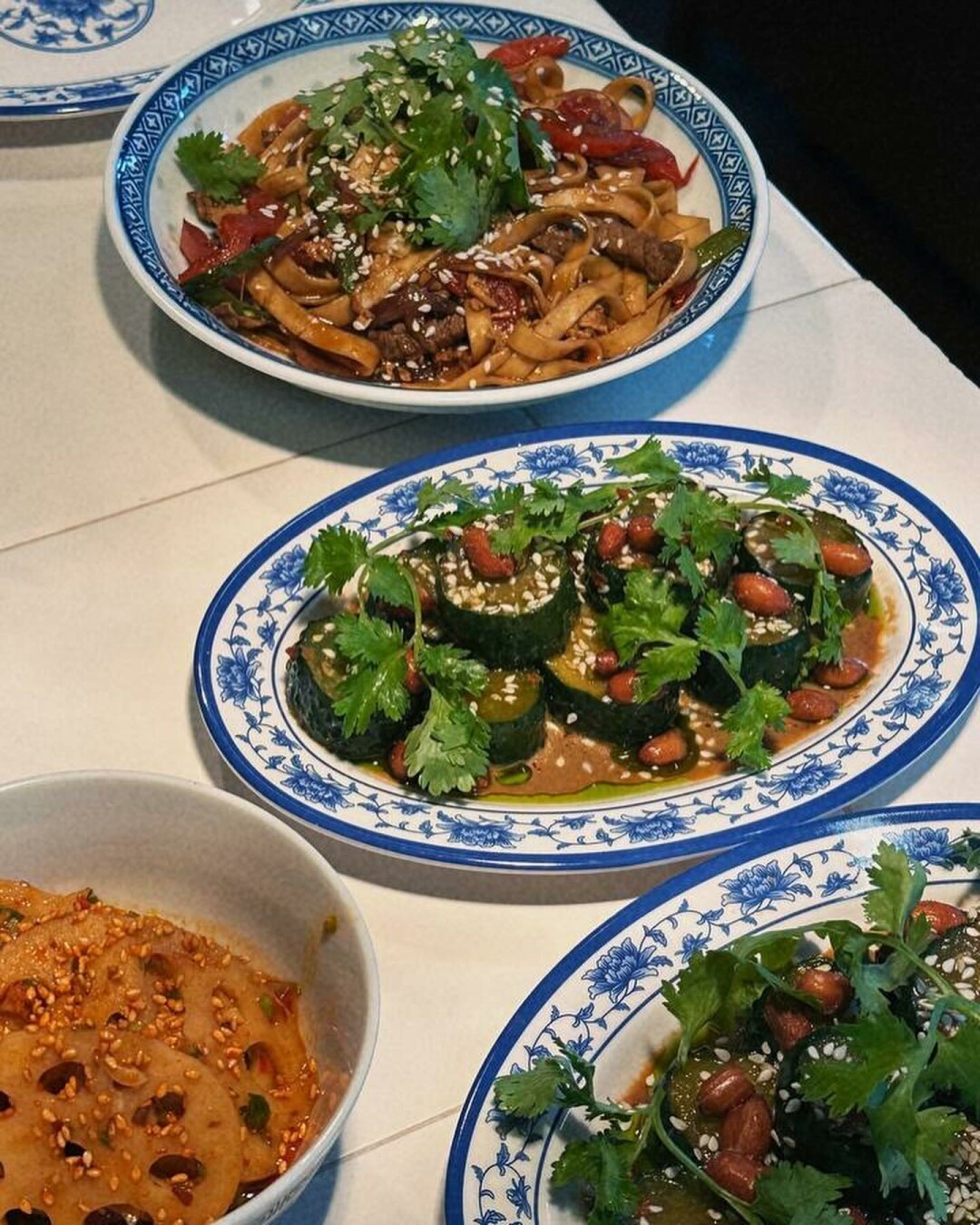 Огурцы и корень лотоса