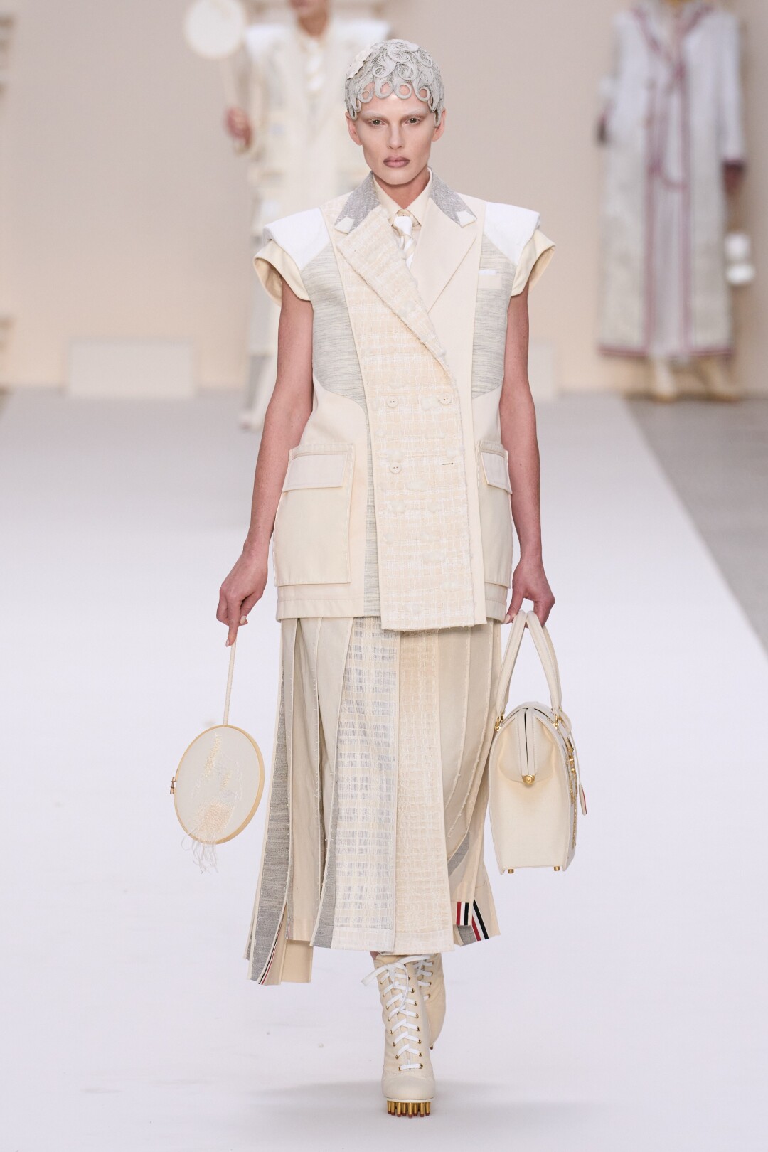 Анны Вьялицына для Thom Browne FW'24 Couture