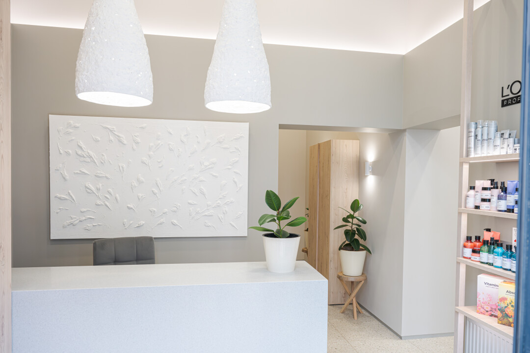 Салон красоты Maija по адресу ул. Рудольфа Нуреева, 5, автор интерьера — Екатерина Кирайдт