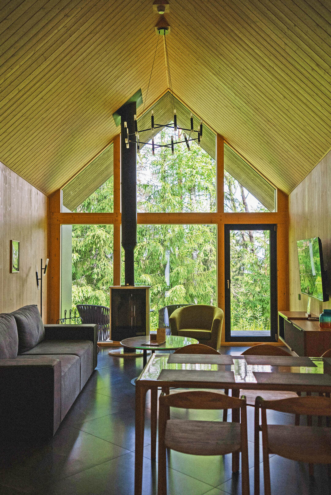 Все виллы построены из CLT (экологичная конструкция из массива древесины)