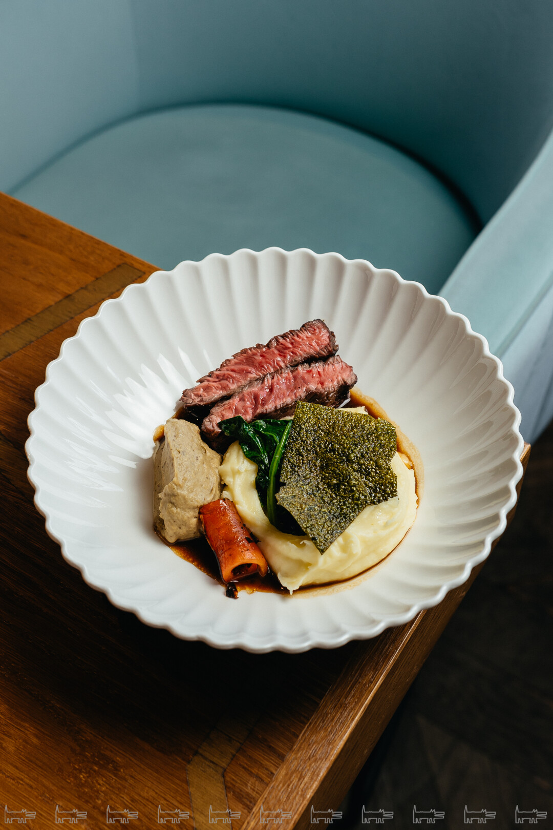 "Вкус супрематизма" - телятина/ запеченный перец/баклажан/шпинат ("Сайера")