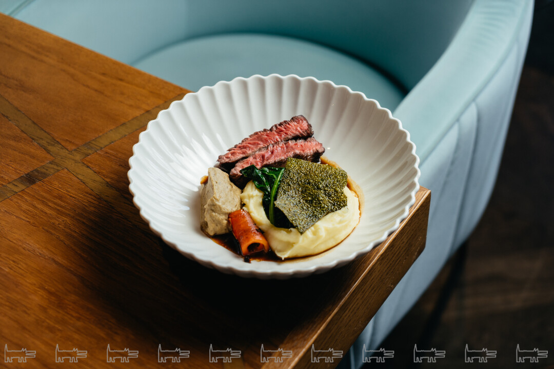 "Вкус супрематизма" - телятина/ запеченный перец/баклажан/шпинат ("Сайера")