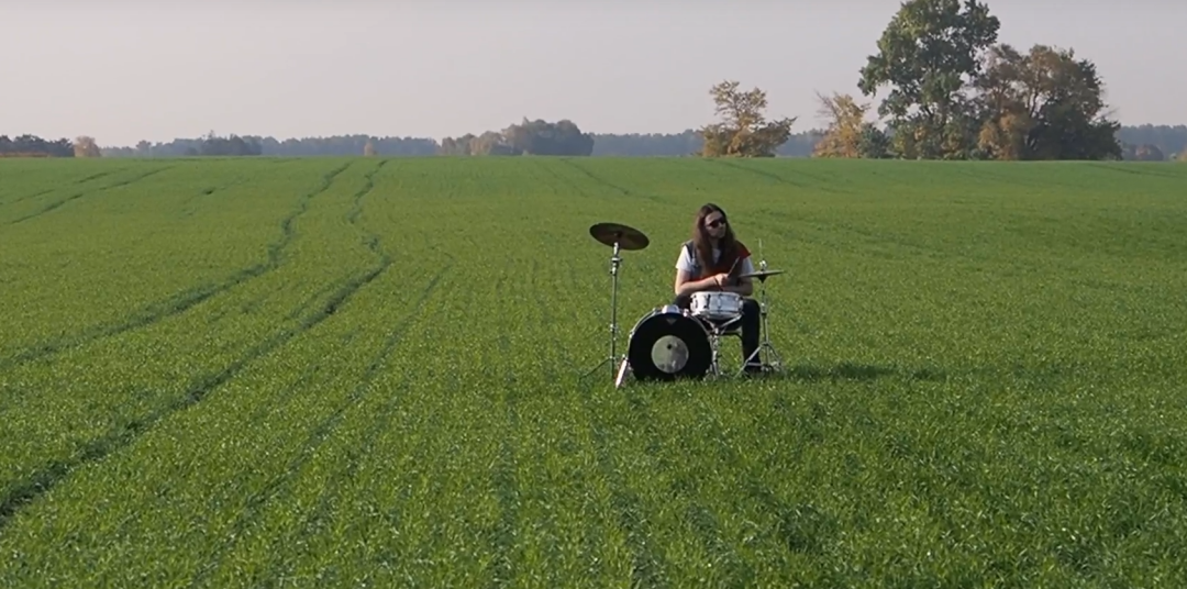 Кадр из клипа